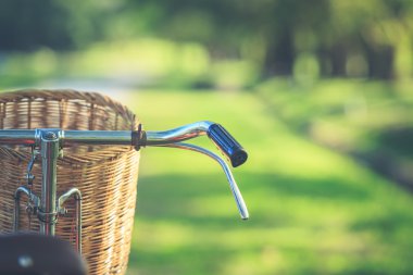 Kırmızı Japonya tarzı klasik Bisiklet Parkı