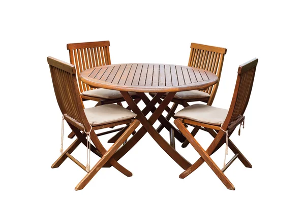 Тиковий дерев'яний стіл і стільці ізольовані на білому тлі. Збережено w — стокове фото