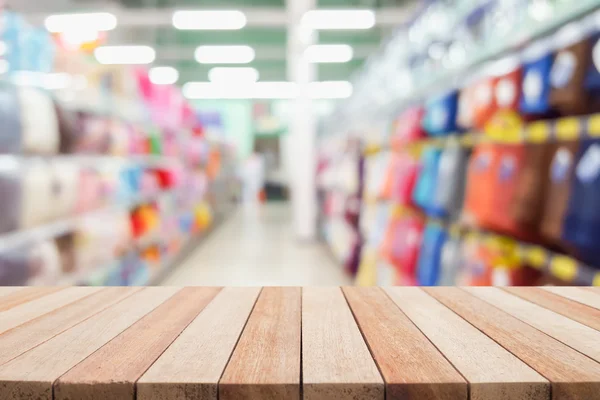 Empty top wooden table and blur with bokeh background — Stock Photo, Image