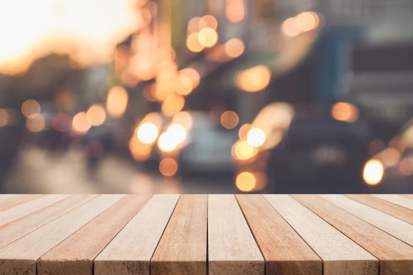 Tomma trä bord och oskärpa med bokeh bakgrund — Stockfoto