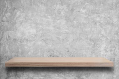 Boş üst ahşap raflar ve taş duvar arka plan 