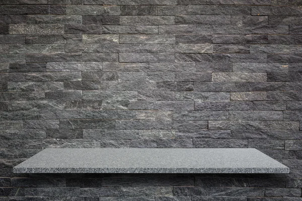 Порожній верх природних кам'яних полиць і кам'яних стін фону — стокове фото