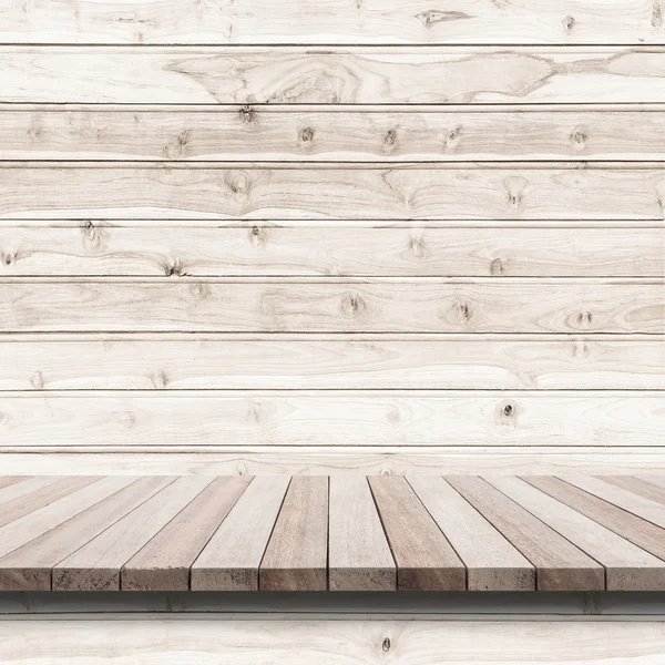 Piano vuoto della mensola o del bancone in legno su fondo legno — Foto Stock