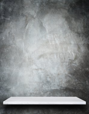 Doğal taş raflar ve taş duvar arka plan boş üst