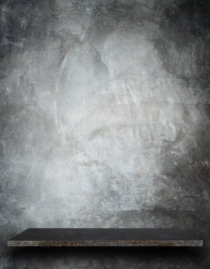 Doğal taş raflar ve taş duvar arka plan boş üst