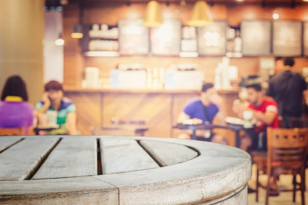 Mesa de madera superior vacía y desenfoque con fondo bokeh — Foto de Stock