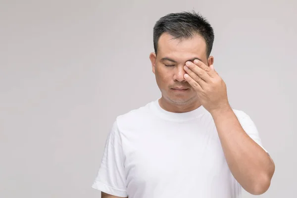 Conceito Irritação Ocular Retrato Homem Asiático Postura Cansaço Ocular Irritação — Fotografia de Stock