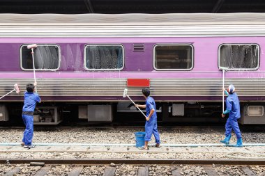 Temizleyici tren temizlik yapmak