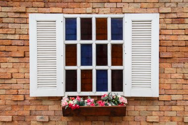 Vintage tarzı Windows tuğla duvar