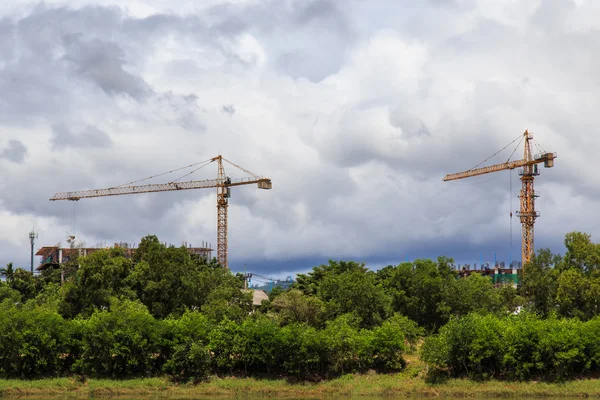 Crane in construction site — Stock Photo, Image