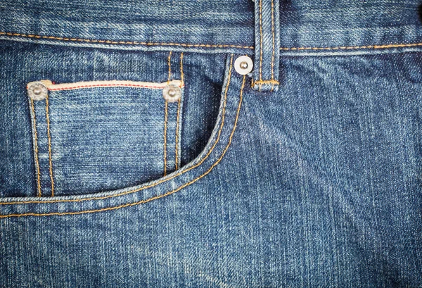 Закройте карман джинсов — стоковое фото