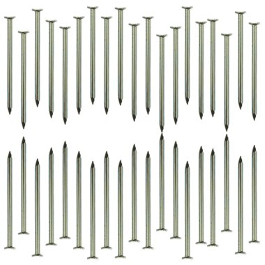 Beyaz arkaplanda metal çiviler izole