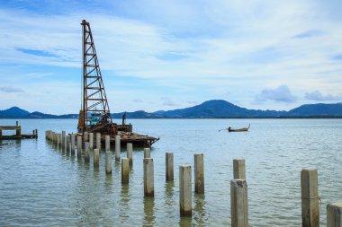 Köprü yapım aşamasında denizde