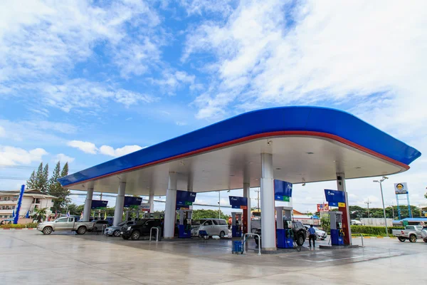 PTT Gas Station on Aug 31,14 in Thailand. PTT is a Thai state-owned SET-listed oil and gas company which owns extensive submarine gas pipelines in the Gulf of Thailand. — Stock Photo, Image