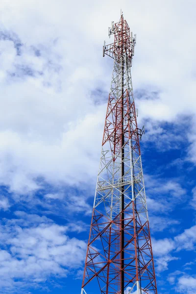 Torre de comunicación —  Fotos de Stock