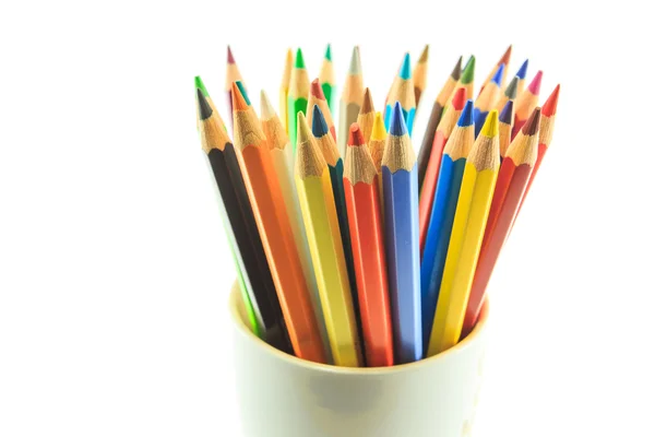 Színes ceruzák elszigetelt fehér háttér közeli — Stock Fotó