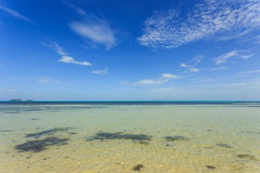 Tropikal deniz ve mavi gökyüzü Koh Samui, Tayland