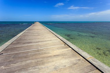 Ahşap köprüye denizin Koh Samui, Tayland