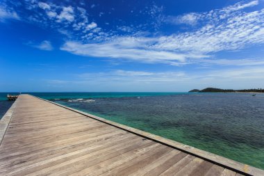 Ahşap köprüye denizin Koh Samui, Tayland