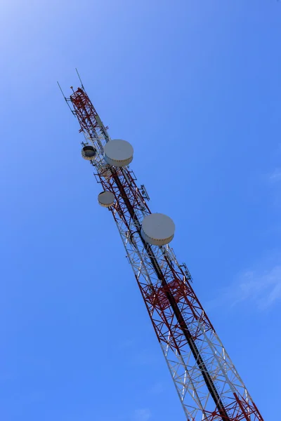 Torre de comunicación — Foto de Stock