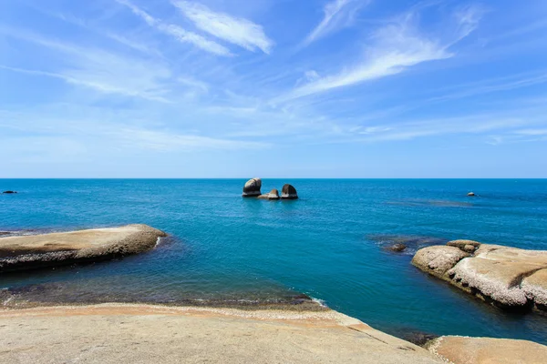 Grangfather y la abuela rocas o Hin Ta Hin Yai en Samui isl — Foto de Stock