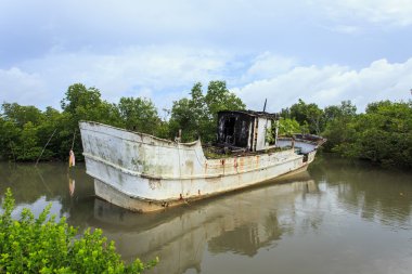 Eski tekne stand küçük Nehri üzerinde