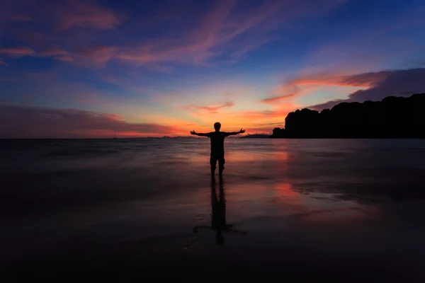 ライレイ ビーチ、クラビ、アンダマン海タイの夕暮れ — ストック写真