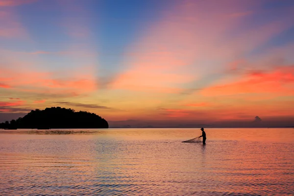 Lever de soleil à Railay beach, Krabi, mer d'Andaman Thaïlande — Photo