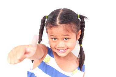 Genç Asyalı kız beyaz arka plan üzerinde izole