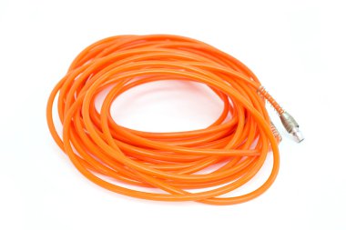 Beyaz arka plan üzerinde izole Hava kompresör hortumu