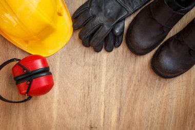 ahşap üzerine karışık iş araçları closeup