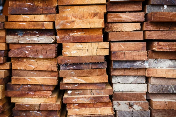 Hromada dřeva klády pro pozadí — Stock fotografie