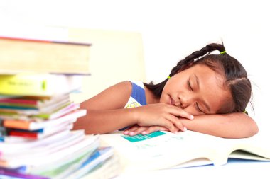 Genç Asyalı kız beyaz arka plan üzerinde izole