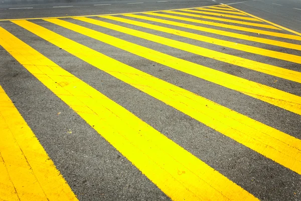 Yellow traffic line on the road — Stock Photo, Image