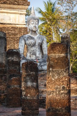 Sukhothai Historical Park eski Buda heykeli