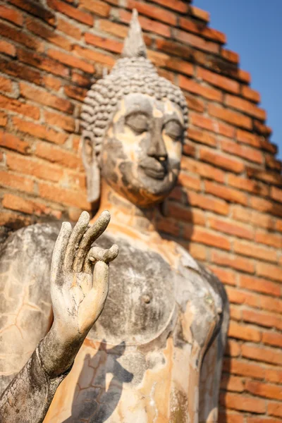 Sukhothai Historical Park eski Buda heykeli — Stok fotoğraf