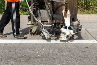 İşçi ve makine çalışma boya