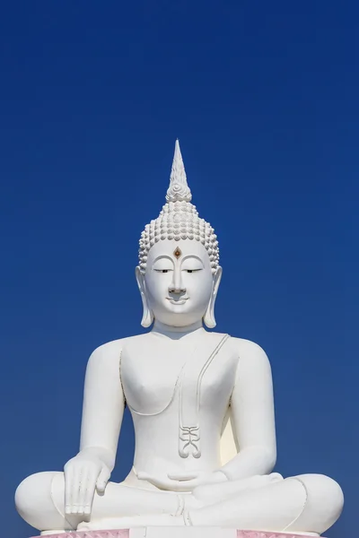 Vit buddha staty — Stockfoto