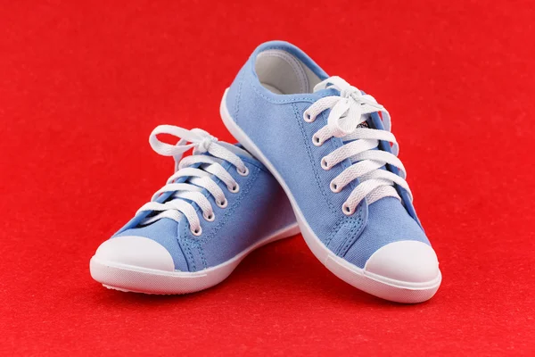 Mavi çocuk ayakkabı — Stok fotoğraf