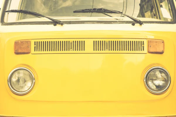 Voiture vintage jaune — Photo