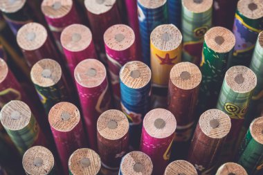 Çizim için renkli kalemler