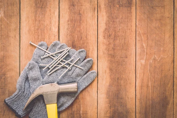 Arbete hammare och handskar — Stockfoto