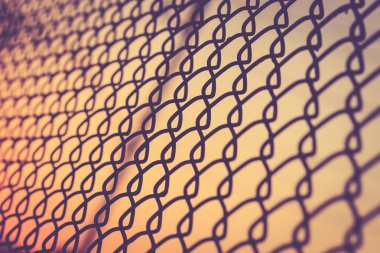 Metal günbatımı anda net