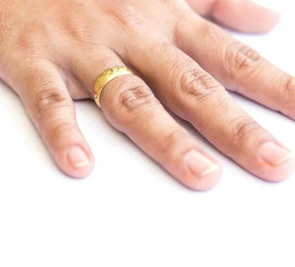 Mano con anillo de oro — Foto de Stock