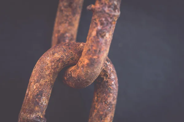 Старая ржавая цепь — стоковое фото