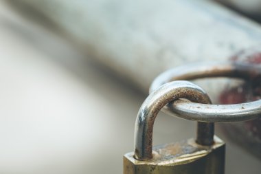 Yuvarlak çelik kilit