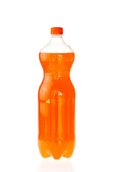 Bebida vertiginosa em garrafa de plástico — Fotografia de Stock