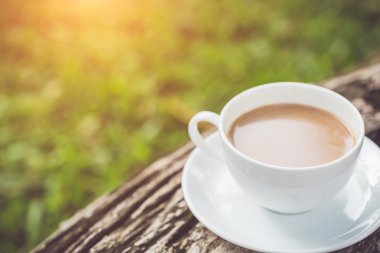 Bahçe Beyaz kahve Kupası