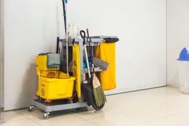 paspas kovası ve ekipman temizleme seti