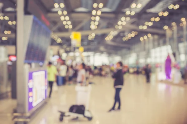 Blurred people in the airport — Stock Photo, Image